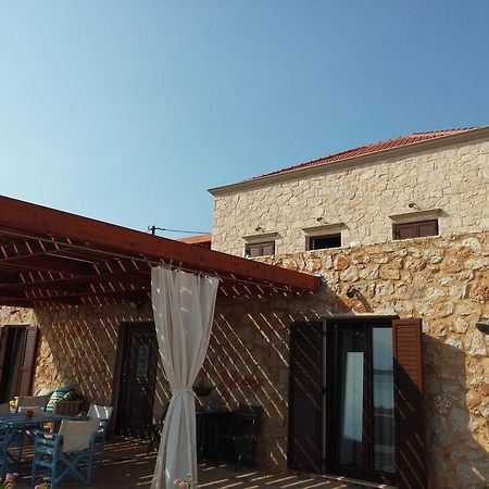 Villa Romanza Beach Villa Chalki Town ภายนอก รูปภาพ