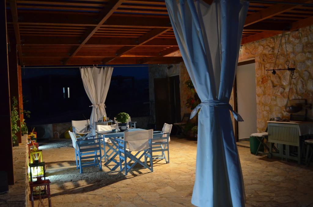 Villa Romanza Beach Villa Chalki Town ห้อง รูปภาพ